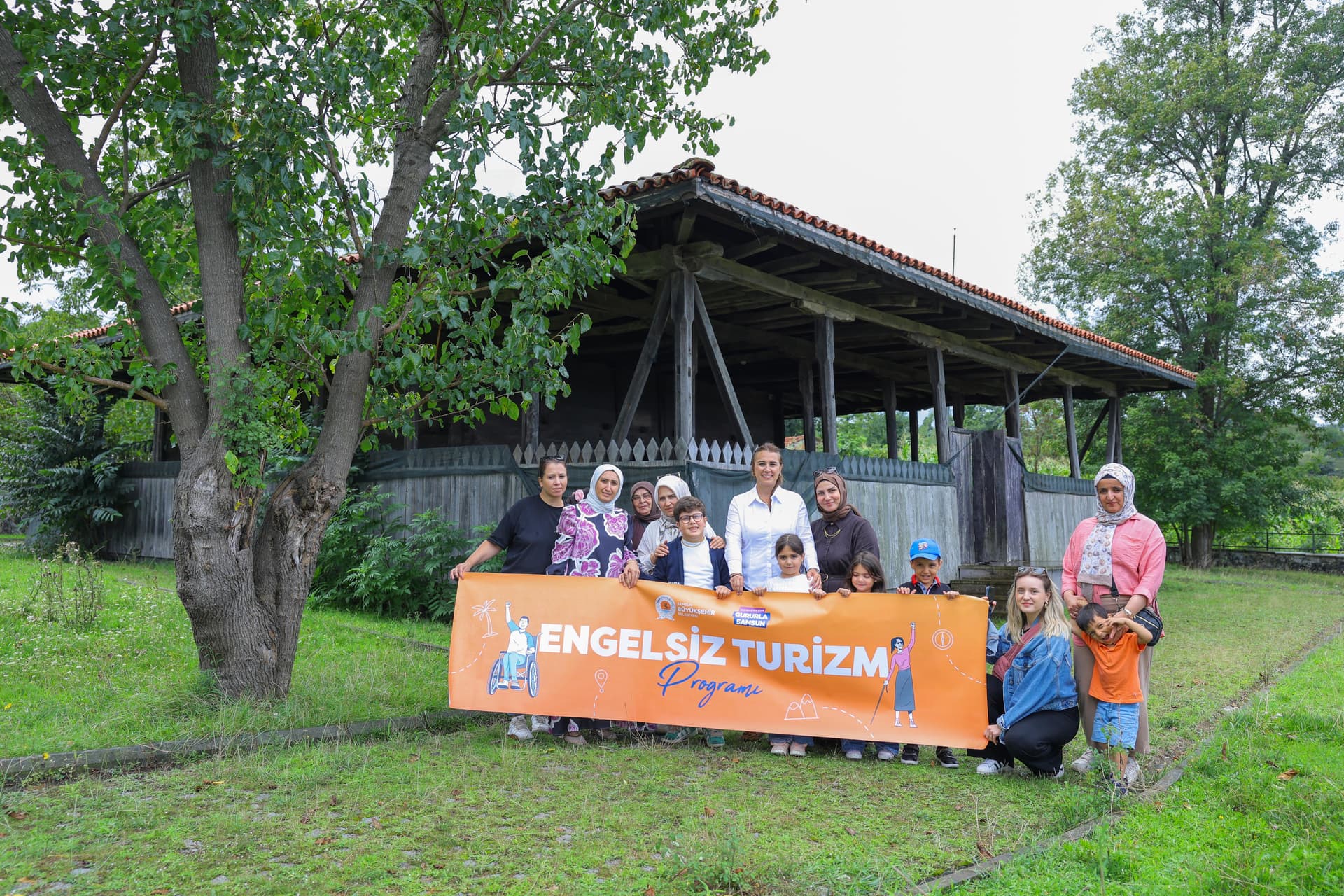 BÜYÜKŞEHİR ENGELSİZ TURİZM PROGRAMLARIYLA ÖZEL BİREYLERİN YANINDA