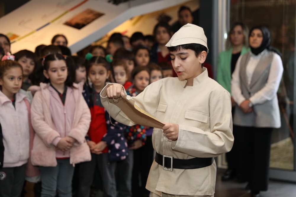 Büyükşehir’den 18 Mart’a özel anlamlı sergi: “Cepheden Mektup Var”